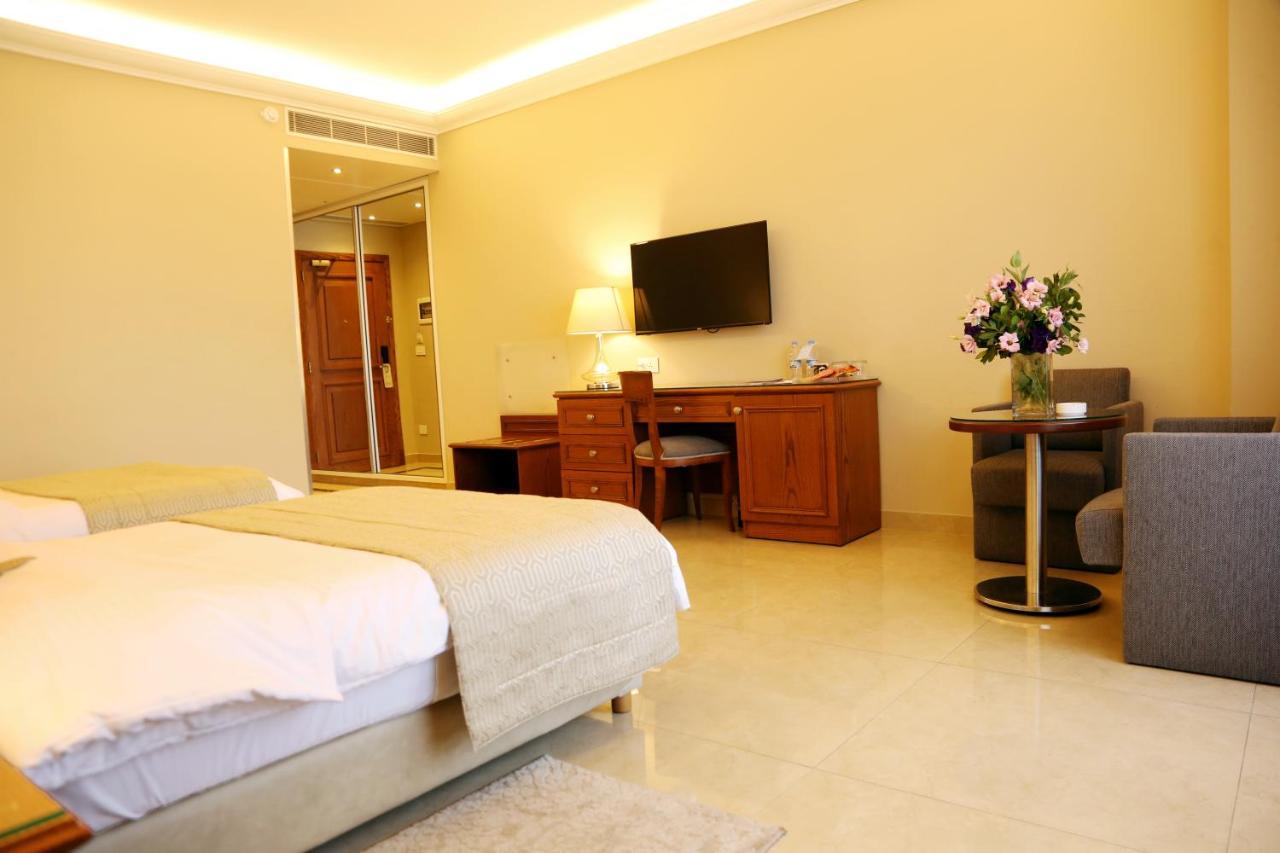 Bayview Hotel Beirut Esterno foto