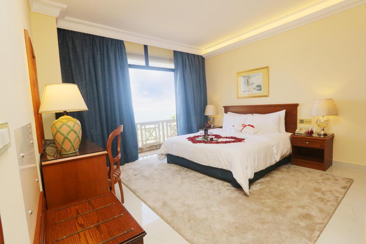 Bayview Hotel Beirut Esterno foto