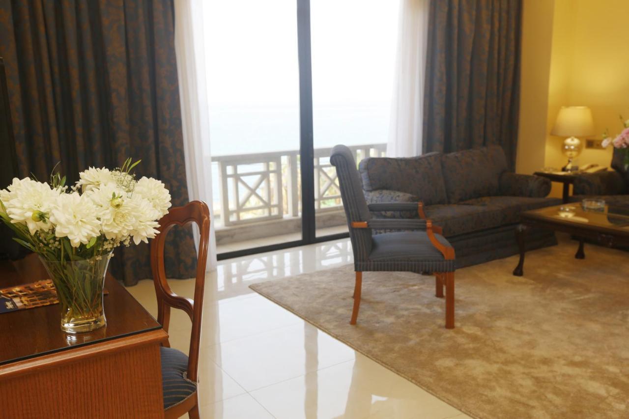 Bayview Hotel Beirut Esterno foto