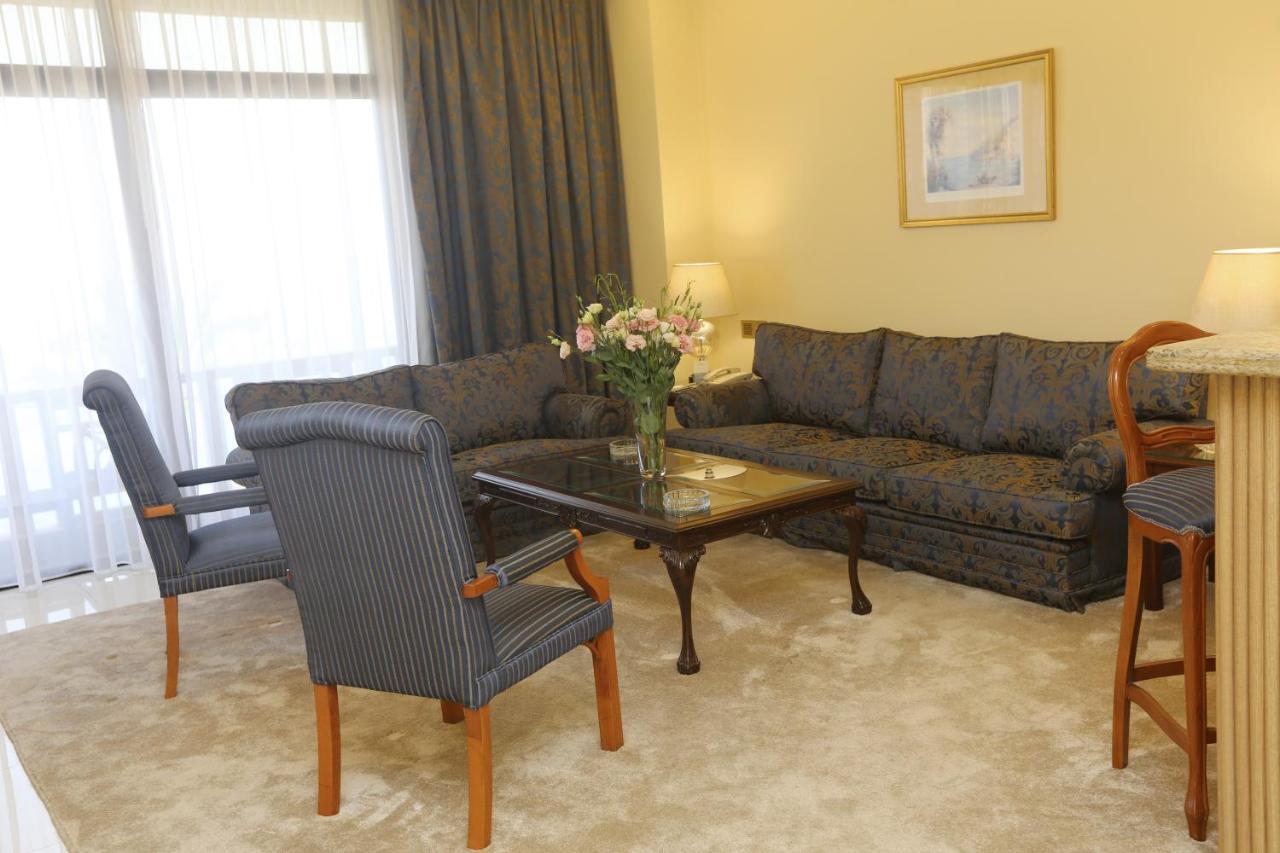 Bayview Hotel Beirut Esterno foto